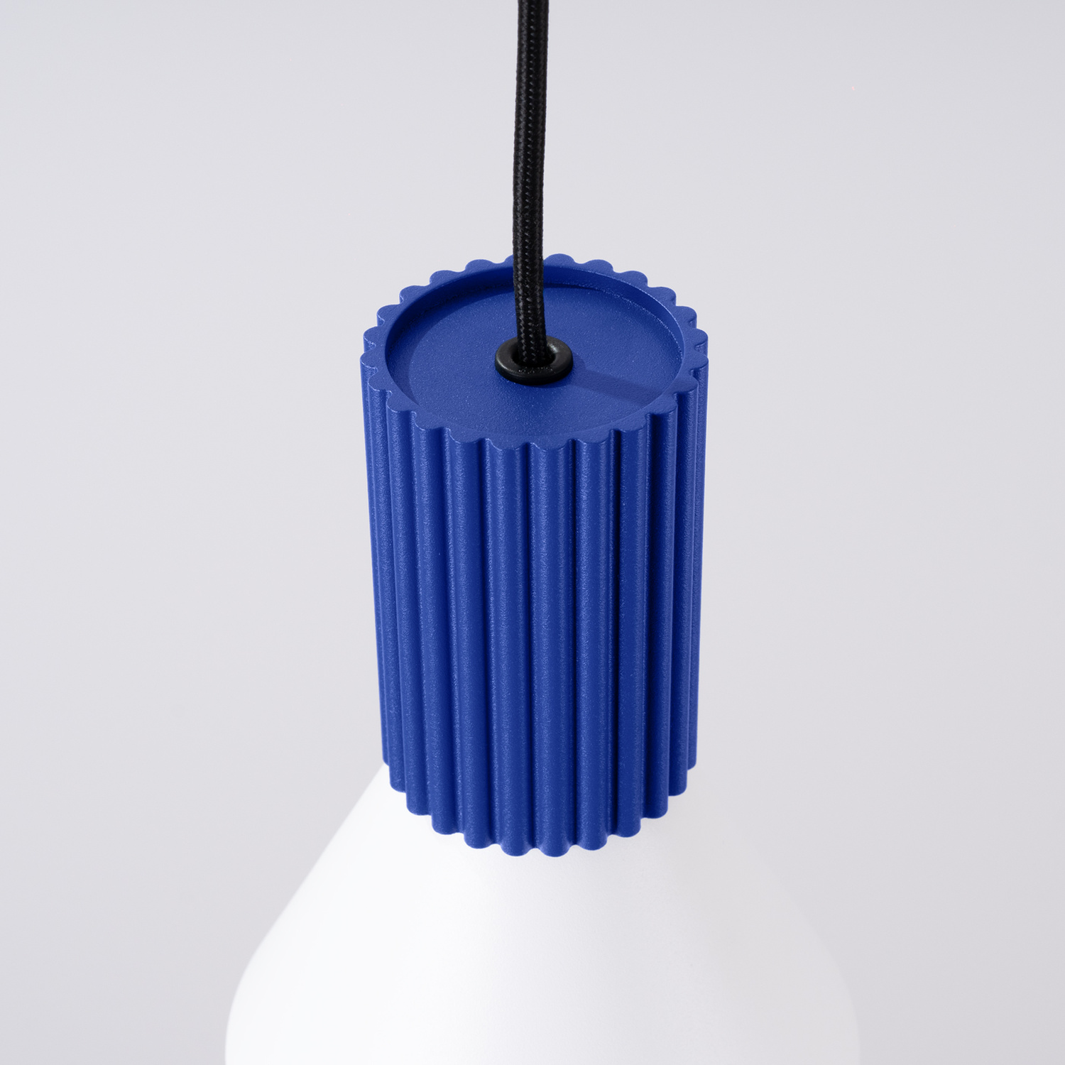 Pendant Lamp Estria 1 White/Ultramarine - Thumbnail 7